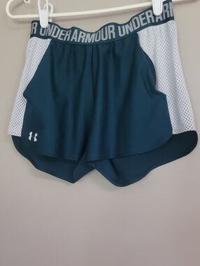 Under Armour Dark Green And White Athletic Shorts Size S
